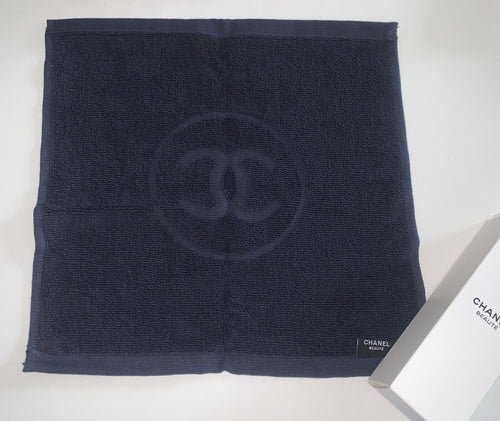Chanel Beauty Navy Bleu Face Hand Towel 30cm x 30 cm New in Box VIP Gift